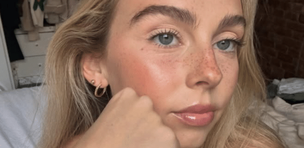 Influenciadora que compartilhava câncer no TikTok morre aos 26 anos nos EUA