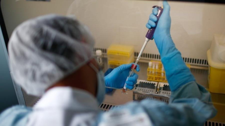 Mais de 100 vacinas em potencial estão sendo desenvolvidas - Reuters