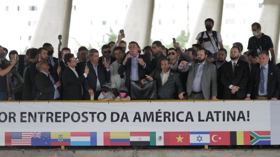 15.dez.2020 - O Presidente Jair Bolsonaro durante visita a Ceagesp, na zona oeste da cidade de São Paulo - FLAVIO CORVELLO/FUTURA PRESS/ESTADÃO CONTEÚDO