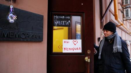 Memorial organization had to close its headquarters in Moscow - REUTERS - REUTERS