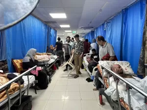 Fazem cirurgia no chão em Gaza, denuncia diretora do Médicos Sem Fronteiras