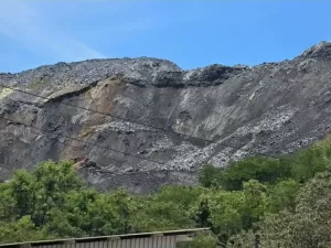 Mina é interditada por risco de segurança e 67 pessoas são evacuadas