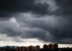 Chuva em SP causa queda de árvores, alagamentos e falta de energia - Aloisio Mauricio/Fotoarena/Folhapress