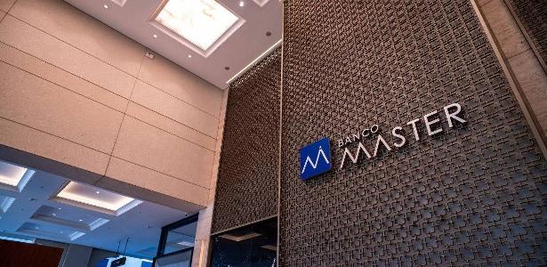 Governo proíbe Banco Master de conceder empréstimo consignado a aposentados