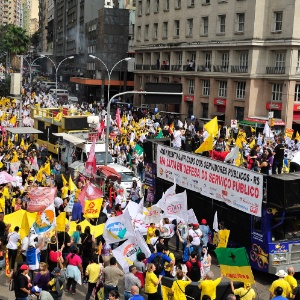 Em agosto, os servidores públicos do RS fizeram protestos por conta da crise fiscal estadual - Donaldo Hadlich/Frame/Estadão Conteúdo