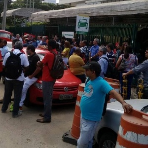 Manifestantes da CUT estão na sede da Petrobras em Salvador - Reprodução/Facebook/CUT Bahia