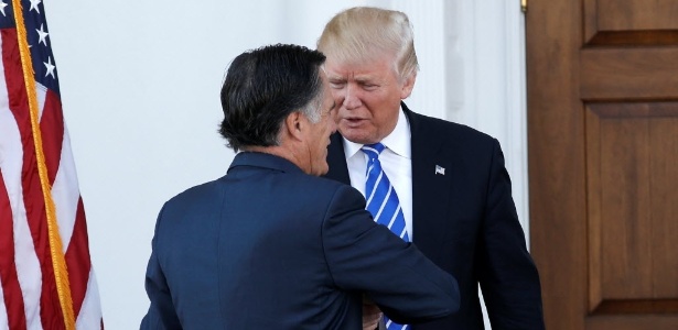 Donald Trump se encontrou com Mitt Romney, um dos candidatos ao cargo - Mike Segar/Reuters
