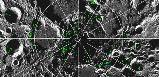 Pontos de gelo de água (em verde) no polo Norte da Lua  - Pnas