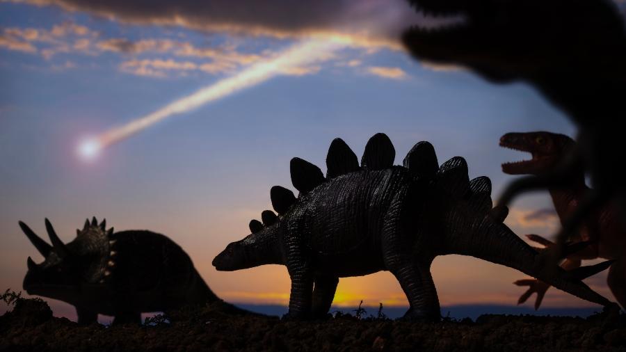 Estudo descobriu que envenenamento por mercúrio pode ter se somado à queda de asteroide e maciças erupções acabaram como causa da extinção dos dinossauros - Getty Images