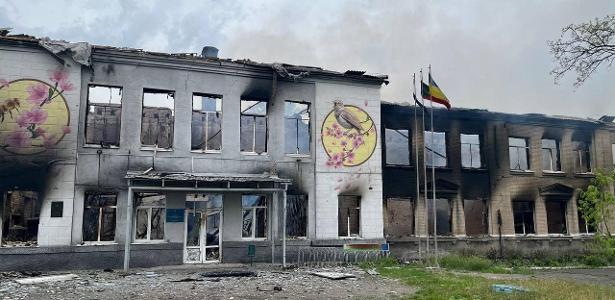 18.mai.2022 - Escola em Avdiivka, na região de Donetsk, destruído após ataque