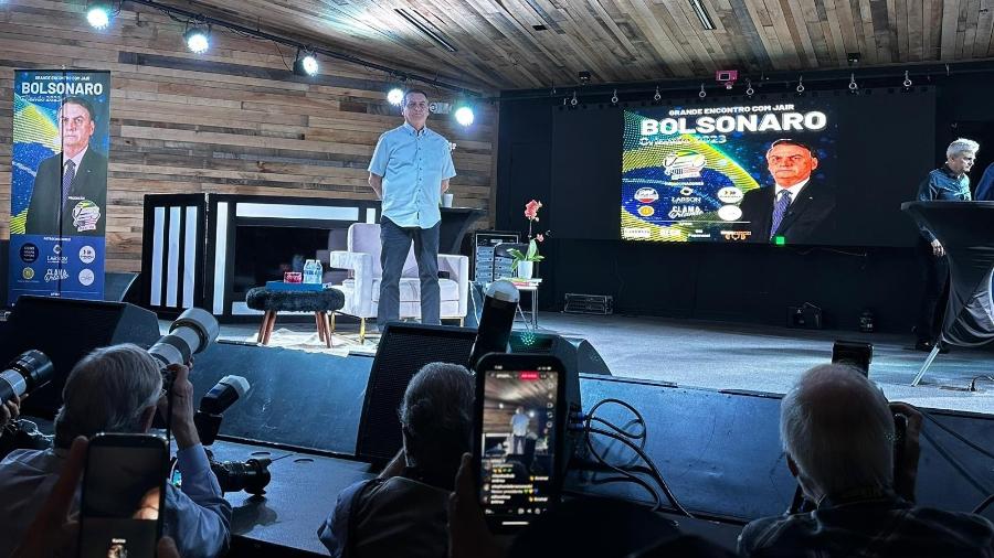 Bolsonaro participa de encontro com comunidade brasileira em Orlando - UOL