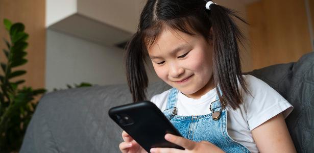 Como Austrália quer barrar acesso de menores às redes sociais