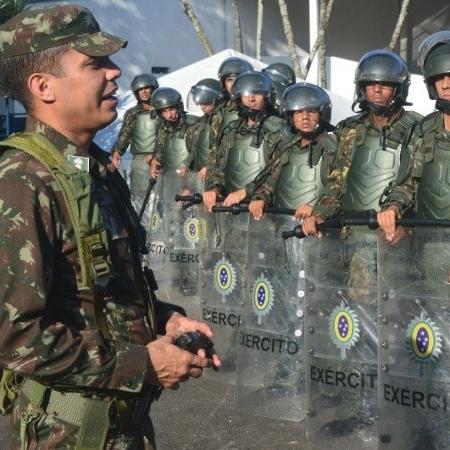 Militares das Forças Armadas podem perder benefícios com aprovação de projeto de lei