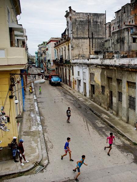 Objetivo norte-americano é prejudicar a entrada de moeda estrangeira em Havana - Alexandre Meneghini/Reuters