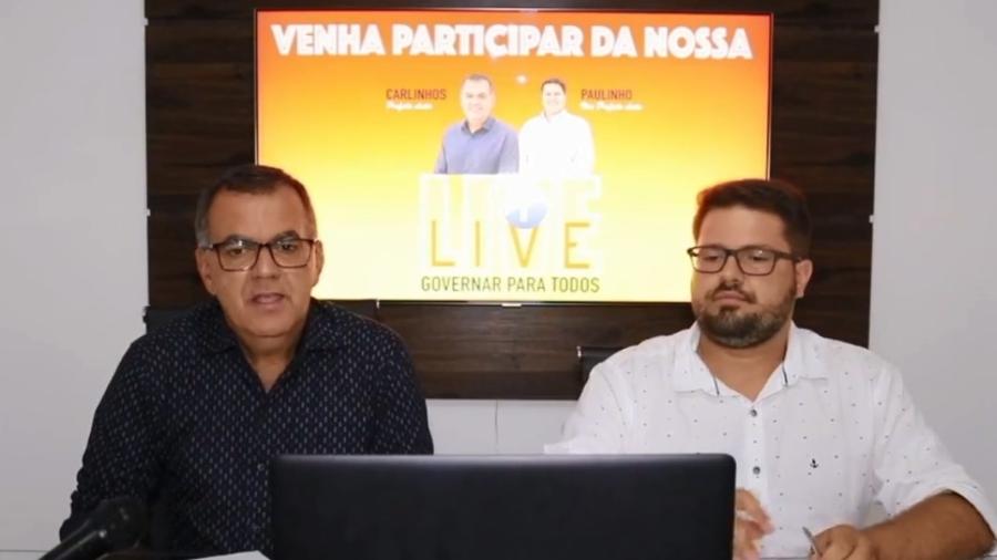 O prefeito de Itanhandu (MG), Carlos Gonçalves Fonseca (à esquerda), e o vice, Paulo Henrique Pinto Monteiro, durante transmissão ao vivo nas redes sociais, em novembro de 2020 - Reprodução/Facebook