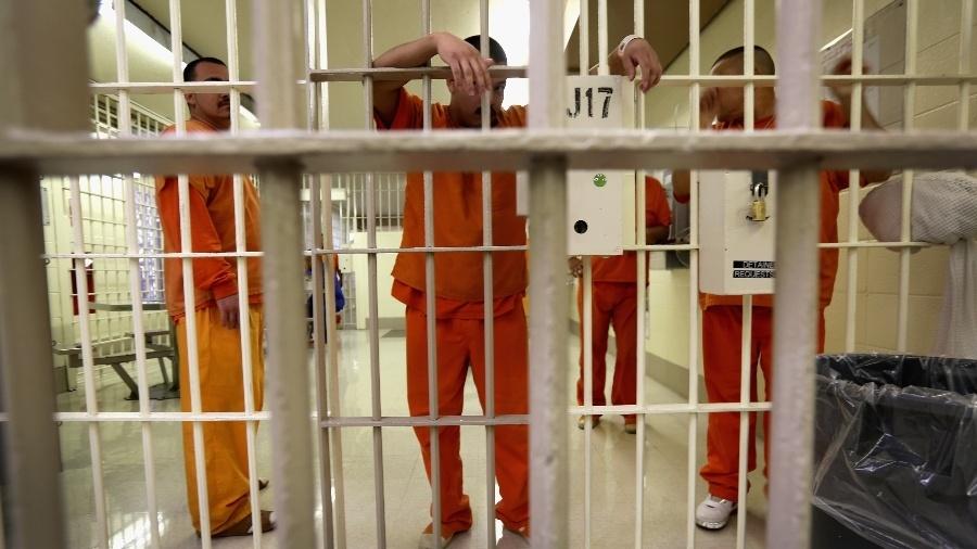 Detentos na prisão de Florença, no Arizona, em fevereiro de 2013 - Getty Images
