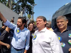 Tarcísio leva Nunes ao 2º turno, cresce no interior, mas perde Guarulhos