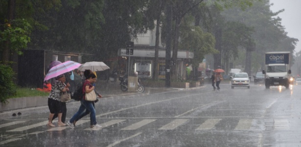 O volume de chuvas atingiu 117,9 mm, o que significa 91% da média prevista (129,5 mm) - J. Duran Machfee/Estadão Conteúdo