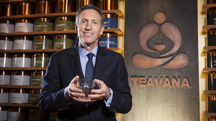 Howard Schultz deixou o cargo de CEO da Starbucks