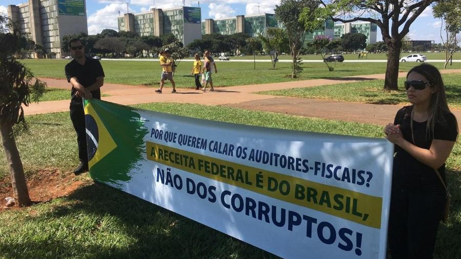 Manifestação de auditores-fiscais contra corrupção em Brasília - Hanrrikson de Andrade/UOL