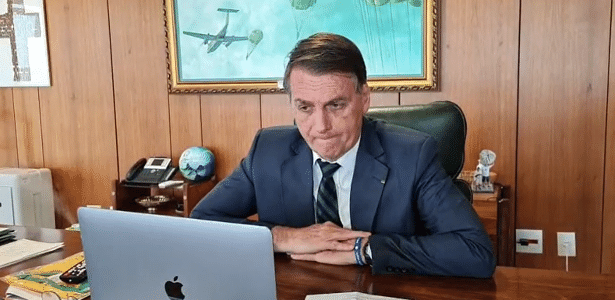 Bolsonaro critica Moraes e diz que espera 'norte do povo' para agir - Vimarsana News