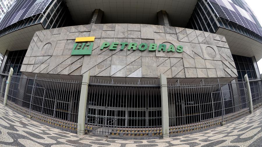 Horas antes do início de assembleia de acionistas da Petrobras, o governo fez uma tentativa de retirar da pauta itens de reforço da governança corporativa - Adriano Ishibashi/Framephoto/Estadão Conteúdo