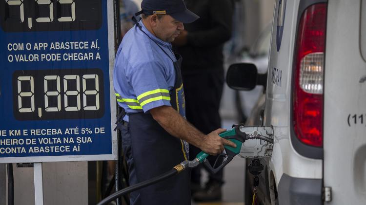 Com Volta De Impostos Federais Gasolina Deve Subir R 069 Por Litro 