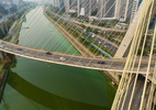 Marginal Pinheiros: rio que inverteu de curso, ganhou pistas e mudou SP