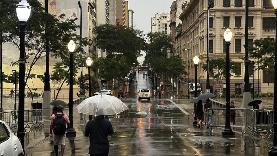 São Paulo teve chuva forte na quinta-feira (28) e enfrentou problemas de alagamentos