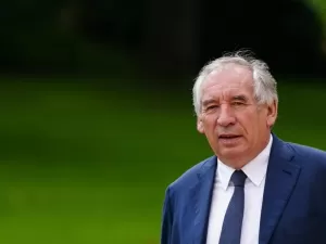 François Bayrou é escolhido como novo primeiro-ministro da França