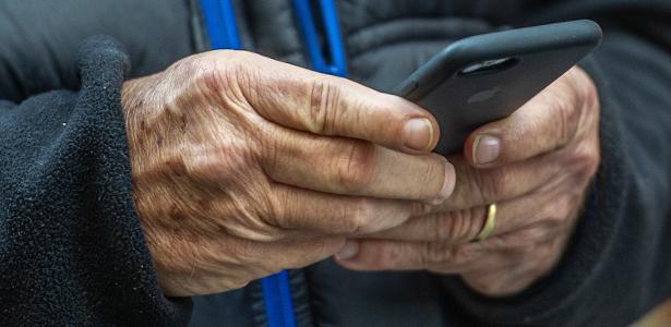 Tem parente no exterior? Cuidado para não cair no golpe do DDI