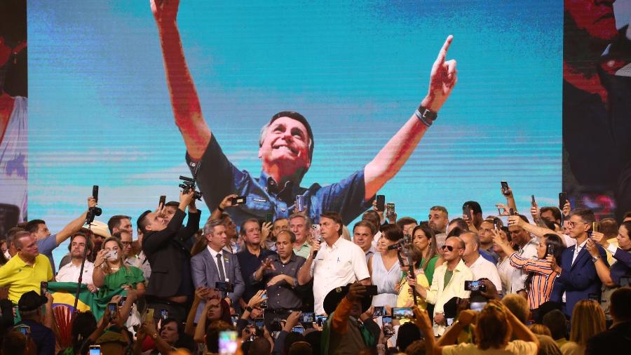 "Mas eu jurei [cumprir a Constituição] e não foi da boca para fora", acrescentou Bolsonaro em discurso - Fátima Meira/Futura Press/Estadão Conteúdo