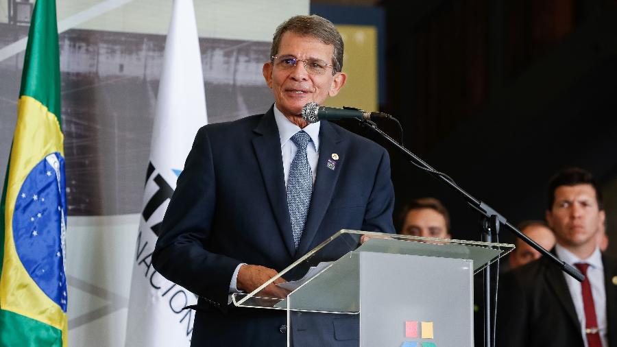 General Joaquim Silva e Luna foi comunicado de sua demissão na segunda-feira (28) - Alan Santos/PR