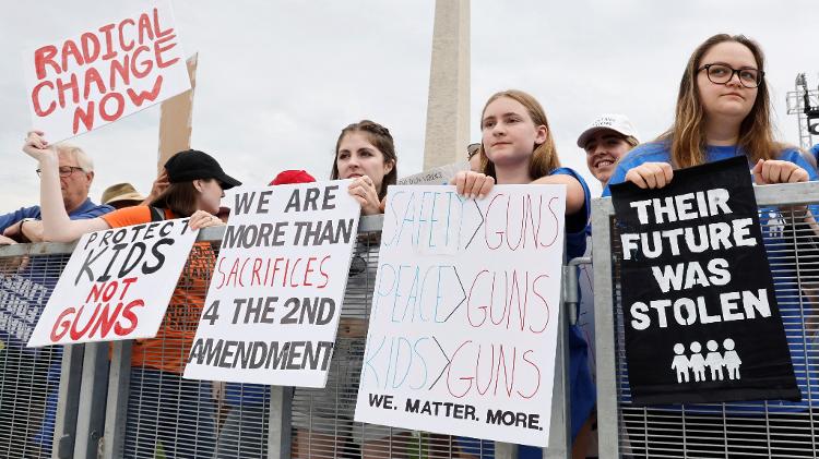 People join the March for Our Lives, a demonstration against gun violence in Washington - REUTERS/Jonathan Ernst - REUTERS/Jonathan Ernst