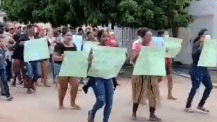 Indígenas protestam para que a polícia se manifeste sobre morte de Edivaldo Manuel de Souza - Reprodução / Twitter (@PataxoThyara)