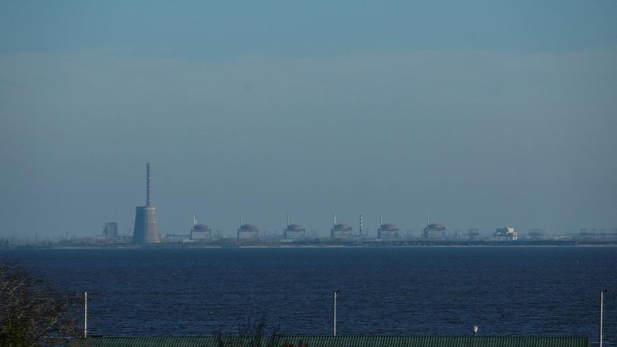 Foto de arquivo mostra a usina nuclear de Zaporizhzhia, em Nikopol - REUTERS/Valentyn Ogirenko