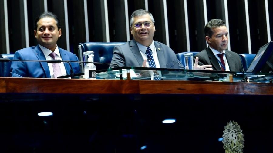 Flávio Dino assume temporariamente a presidência do Senado ao lado de Weverton Rocha, também do Maranhão