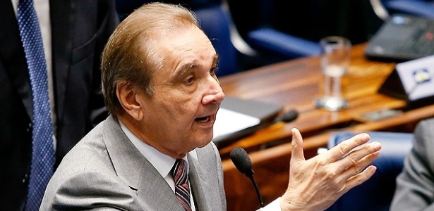 O senador José Agripino (RN), presidente do DEM - Pedro Ladeira - 25.fev.2015/Folhapress