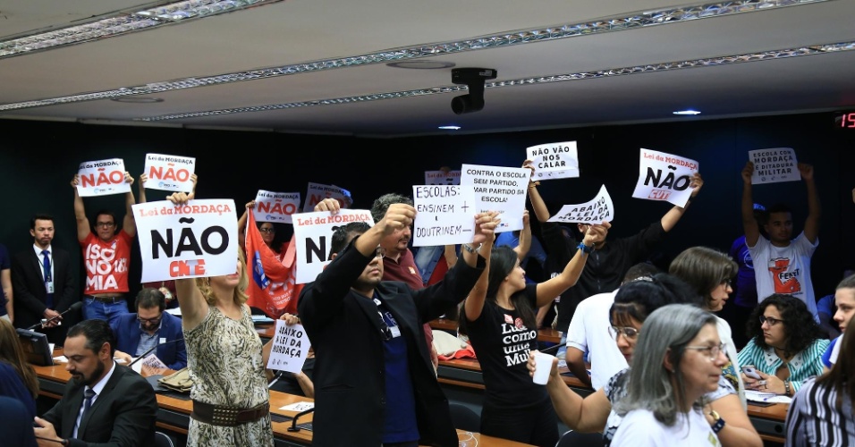 Polêmica na educação | Comissão da Câmara sobre Escola sem Partido tem bate boca e é suspensa