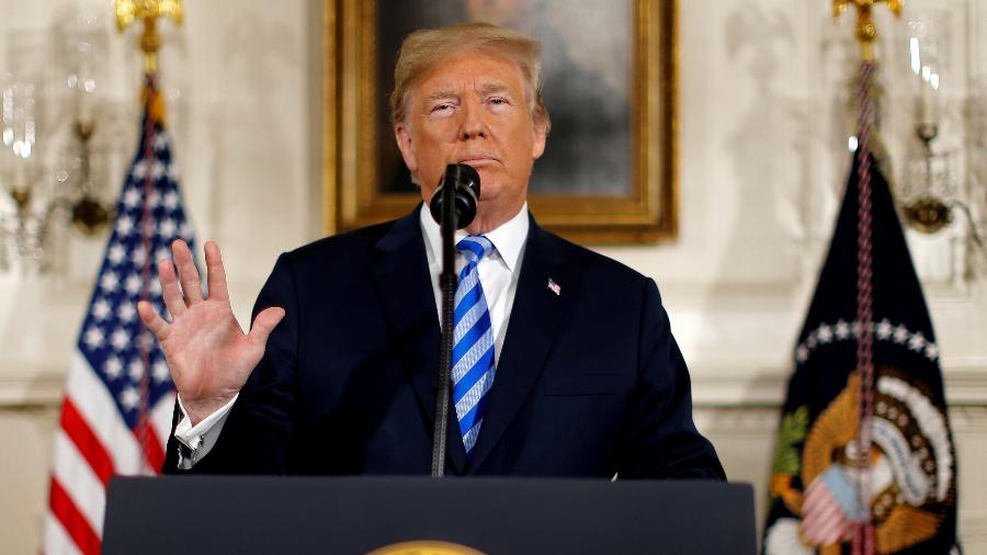 8.mai.2018 - Presidente dos EUA Donald Trump durante anúncio de saída do acordo nuclear com o Irã - Jonathan Ernst/Reuters