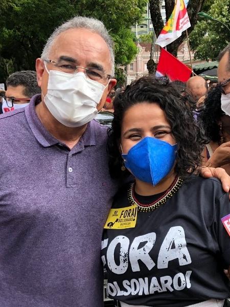 A deputada Vivi Reis (PSOL-PA), ao lado do prefeito de Belém Edmilson Rodrigues (PSOL) - Reprodução/Twitter