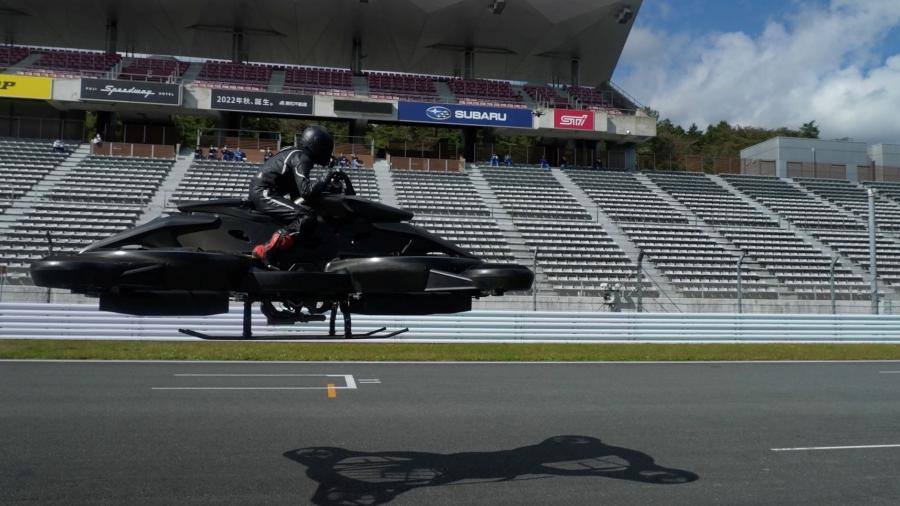 Moto voadora pode percorrer até 40 km e atinge a velocidade de 100km/h - Divulgação/ Reuters