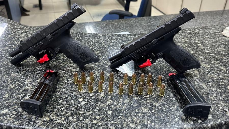 Armamento roubado por traficantes de dois agentes da Força Nacional que atuam no Rio de Janeiro; PM recuperou armas em operação realizada horas depois 