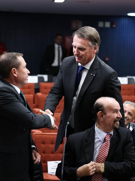 Bolsonaro cumprimenta Mauro Cid antes de interrogatório no STF - Ton Molina/STF