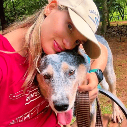 Engenheira morre em acidente no ES; cachorro sobrevive e fica ao lado da tutora