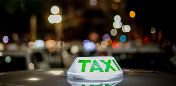 Taxistas - Adriano Vizoni/Folhapress - Adriano Vizoni/Folhapress