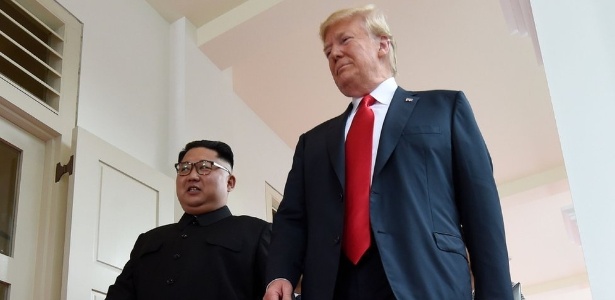 Trump e Kim durante a cúpula em Singapura em junho - AFP