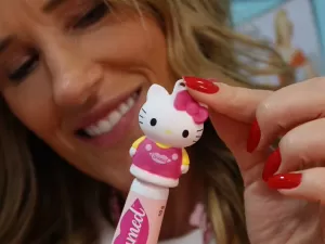 Carmed terá linha Hello Kitty; lançamento foi feito no Japão