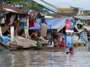 Tempestade tropical Trami nas Filipinas provoca morte de pelo menos 66 pessoas