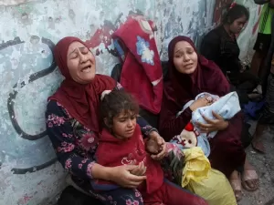 Dois bombardeios de Israel matam ao menos 14 em Gaza, diz Defesa Civil